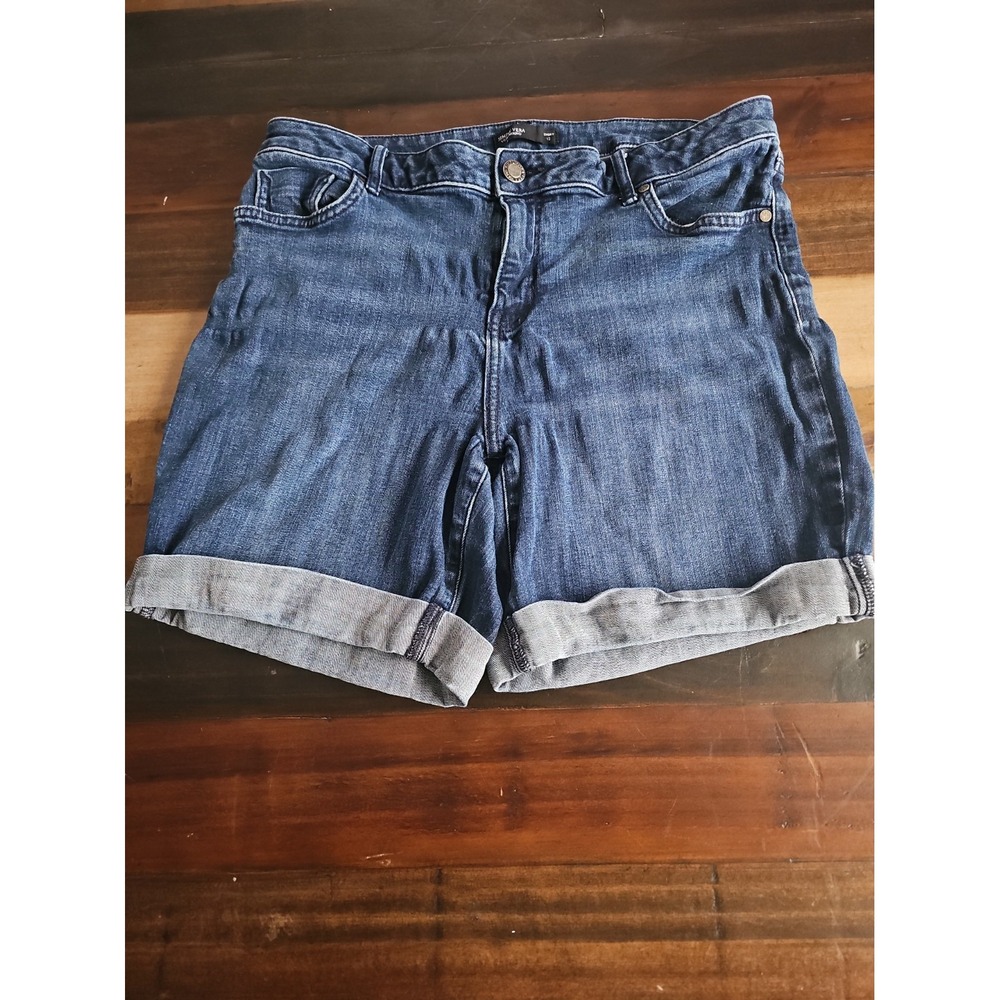 Simply Vera Vera Wang Denim Shorts Womens 12 Short Cuffed Stretch Blue Jean 0009